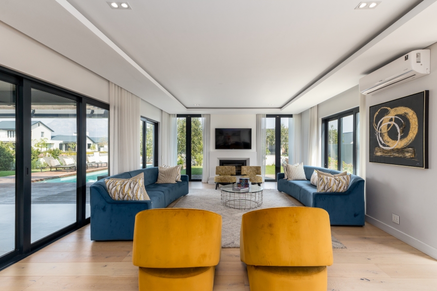5 Bedroom Property for Sale in Val De Vie Estate Western Cape